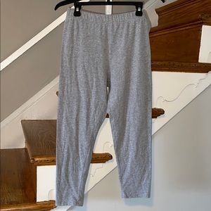 No Boundaries Gray Capri Pants size Medium 7-9